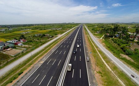 Khẩn trương thẩm định Dự án đường bộ cao tốc Bắc - Nam